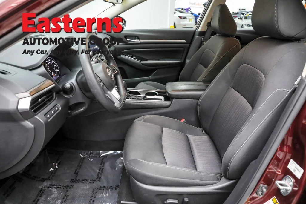 Used 2023 Red Nissan 2.5 SV image 14