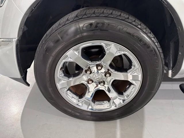 Used 2017 Silver Ram Laramie image 4