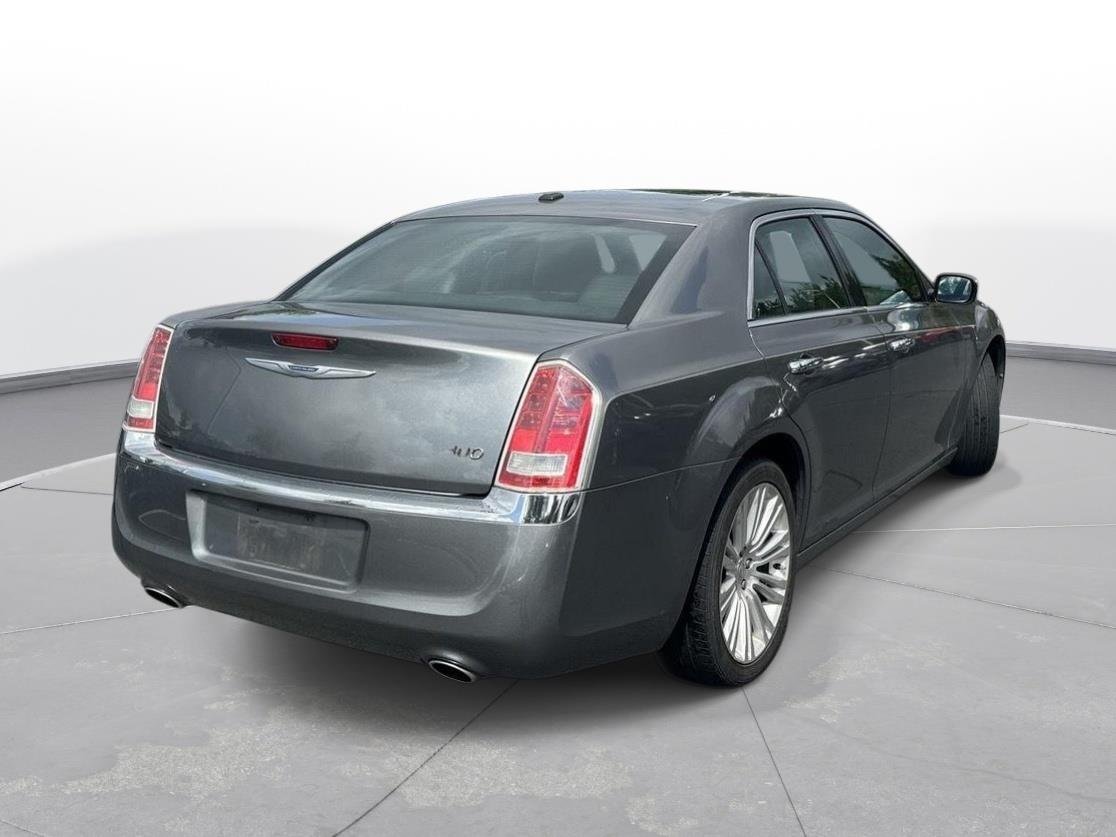 Used 2012 Tungsten Metallic Chrysler Limited image 6