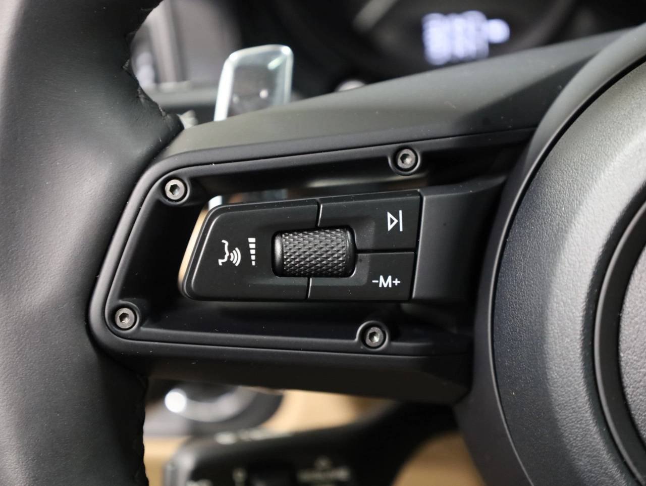2026 Porsche Macan Base - Photo 27