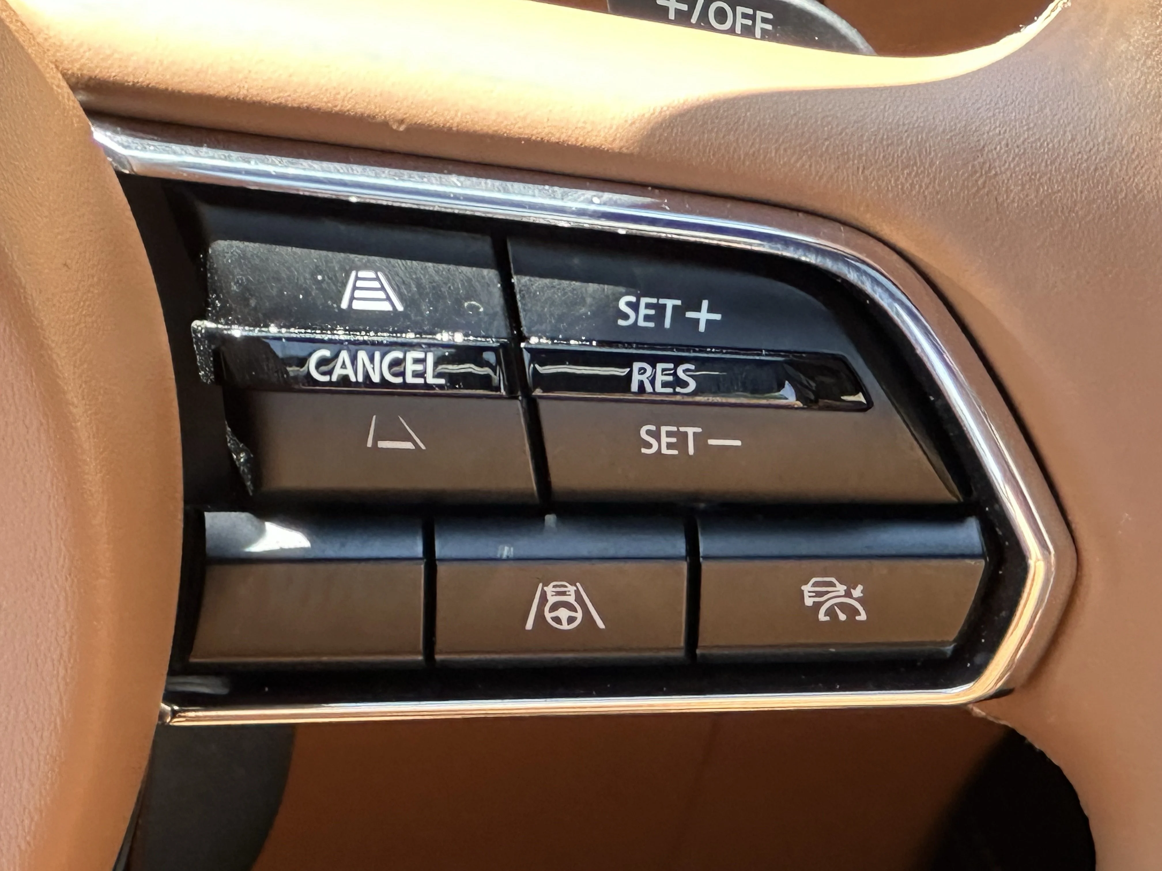 Certified Used 2025 Black Mazda Signature image 13