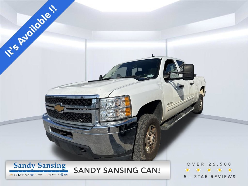 Used 2013 White Chevrolet LT image 1