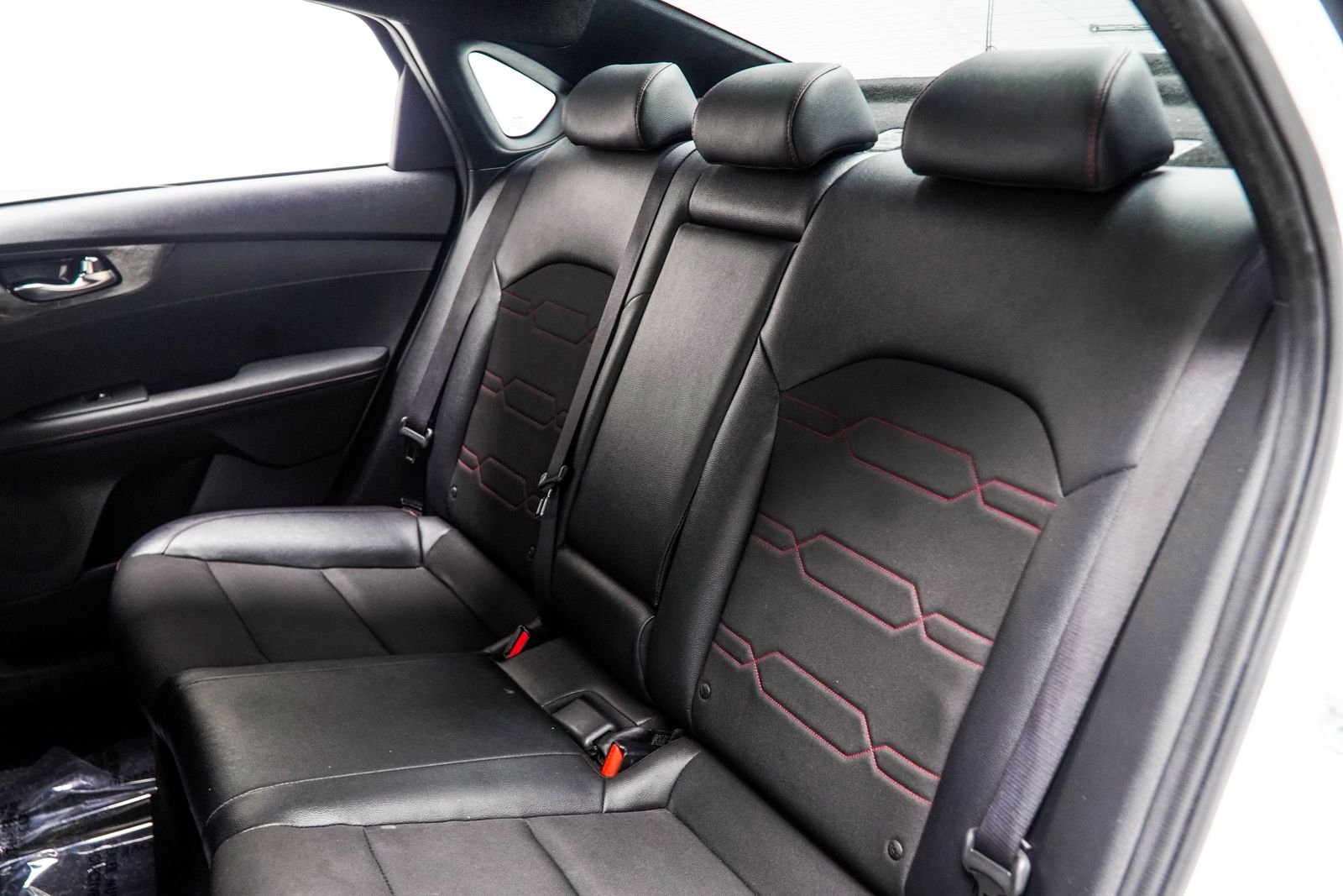 Used 2024 White Kia GT image 39