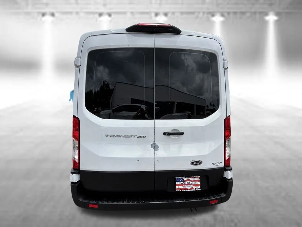 Certified Used 2021 Oxford White Ford Base image 5