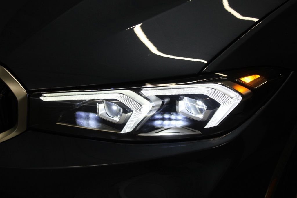 Used 2025 Blue BMW 330i image 11