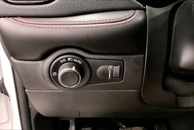 Used 2024 White Knuckle Clearcoat Dodge R/T Plus image 40