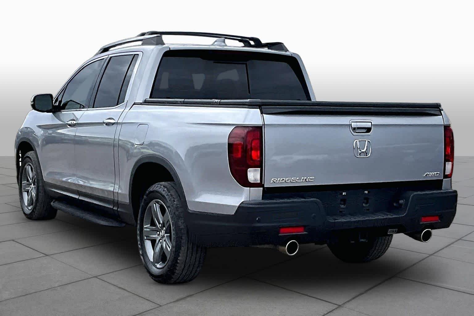 Used 2023 Lunar Silver Metallic Honda RTL-E image 9