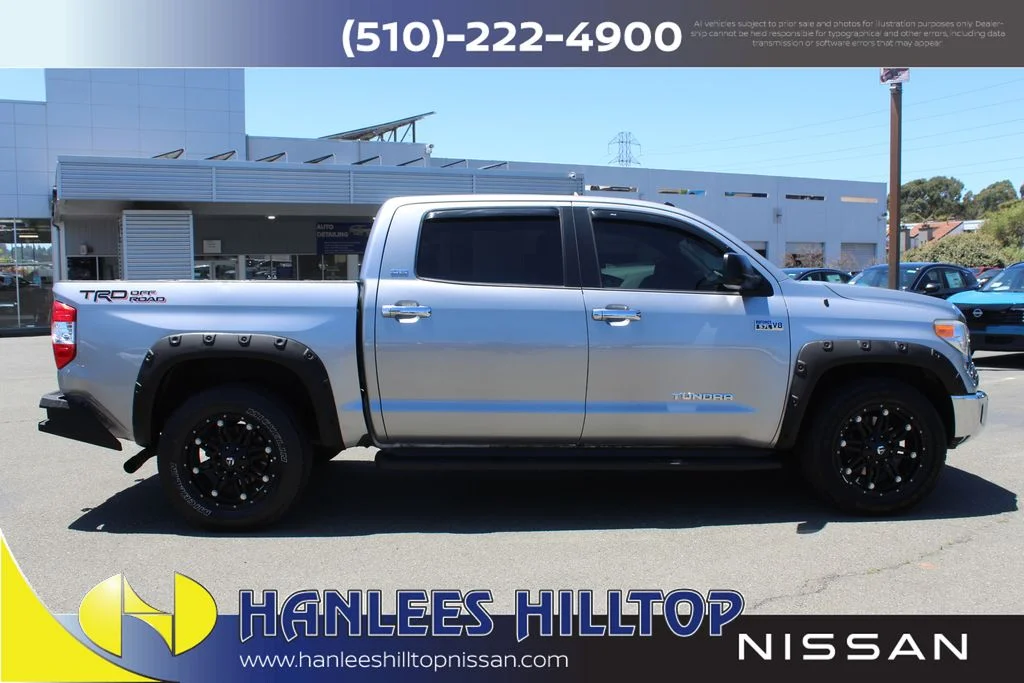 Used 2014 Silver Toyota SR5 image 6