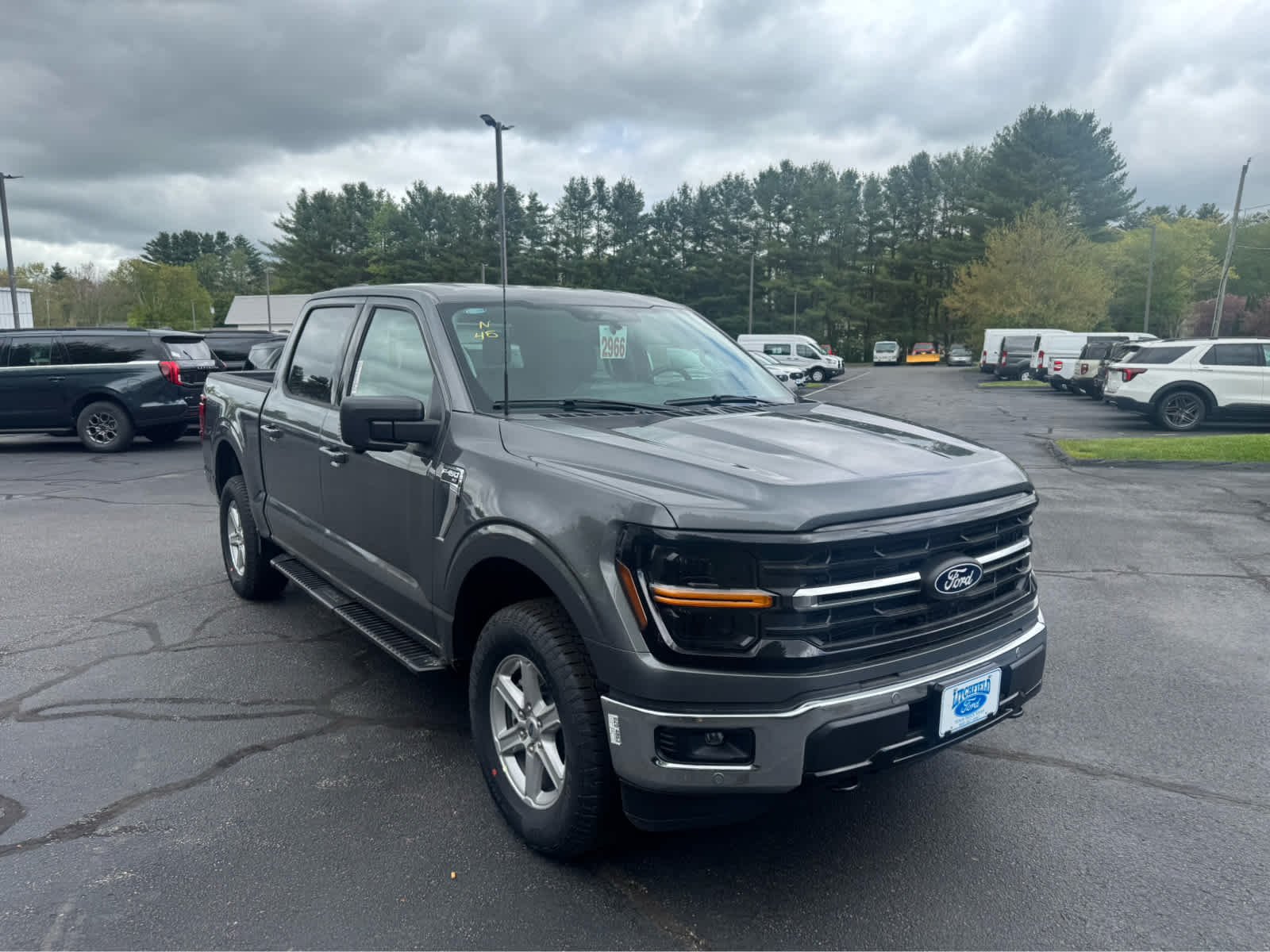 New 2026 Carbonized Gray Metallic Ford XLT image 8