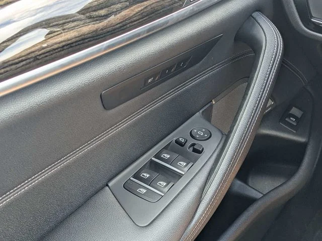 2022 BMW 5 Series 530i - Photo 18
