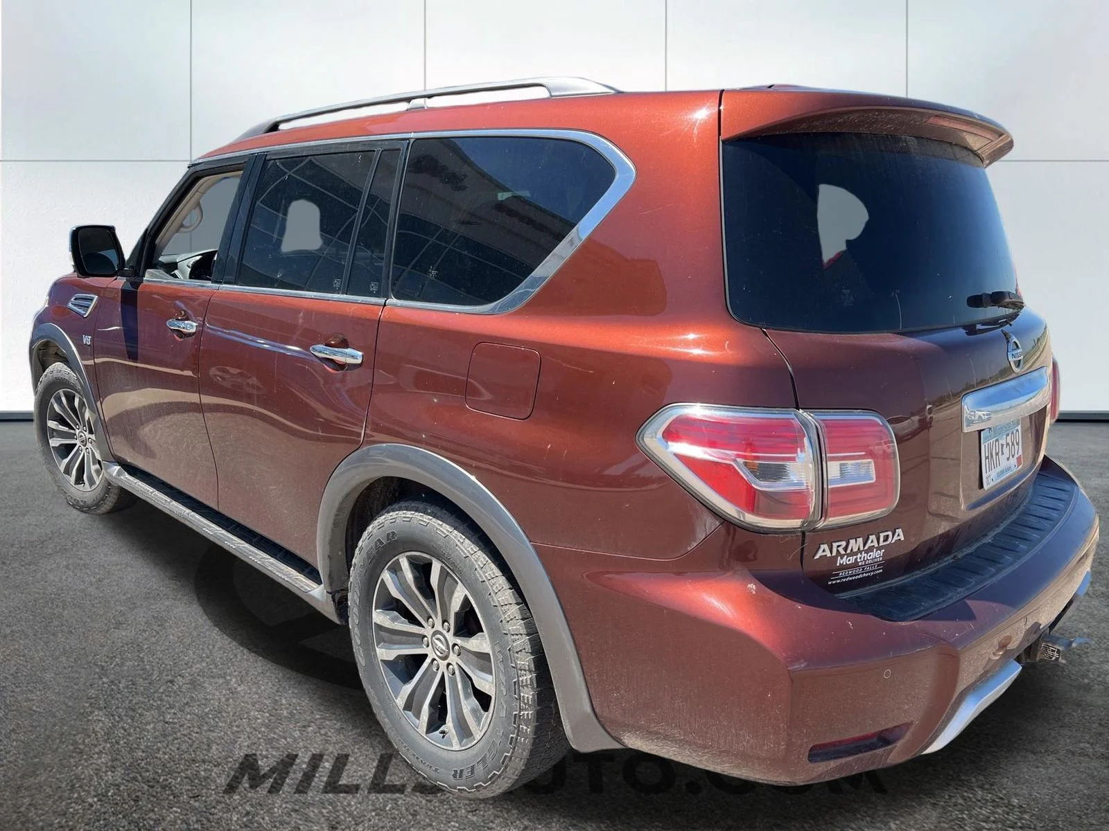 Used 2017 Brown Nissan SL image 2