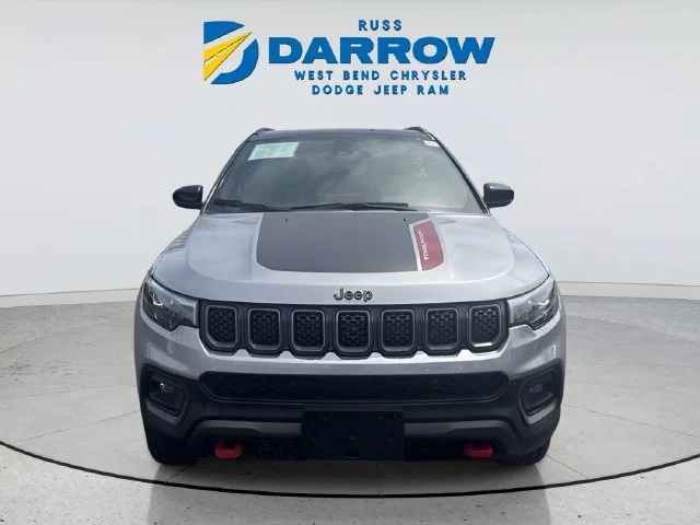 Used 2023 Silver Jeep Trailhawk image 2