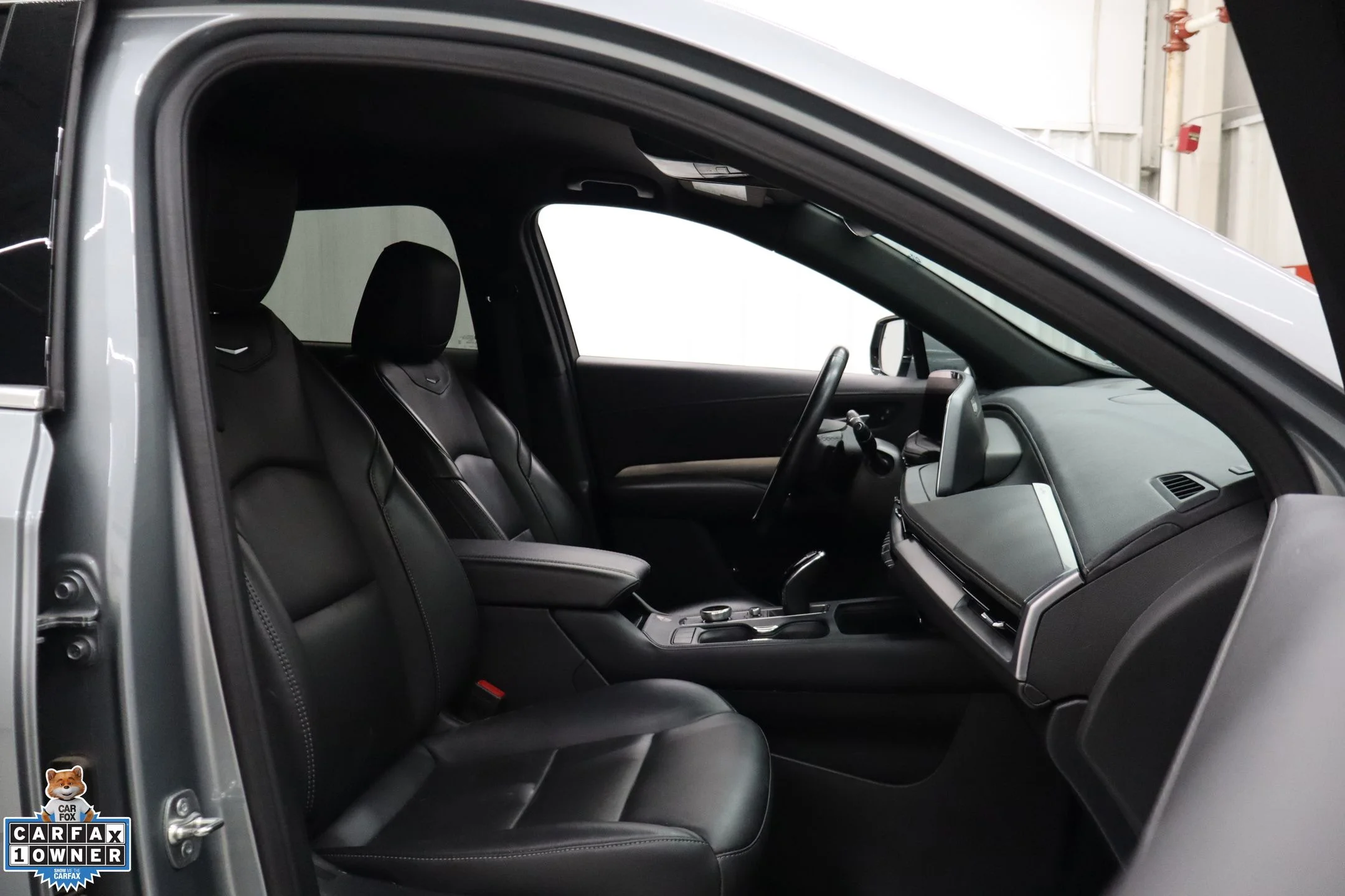 Used 2025 Silver Cadillac Premium Luxury image 30