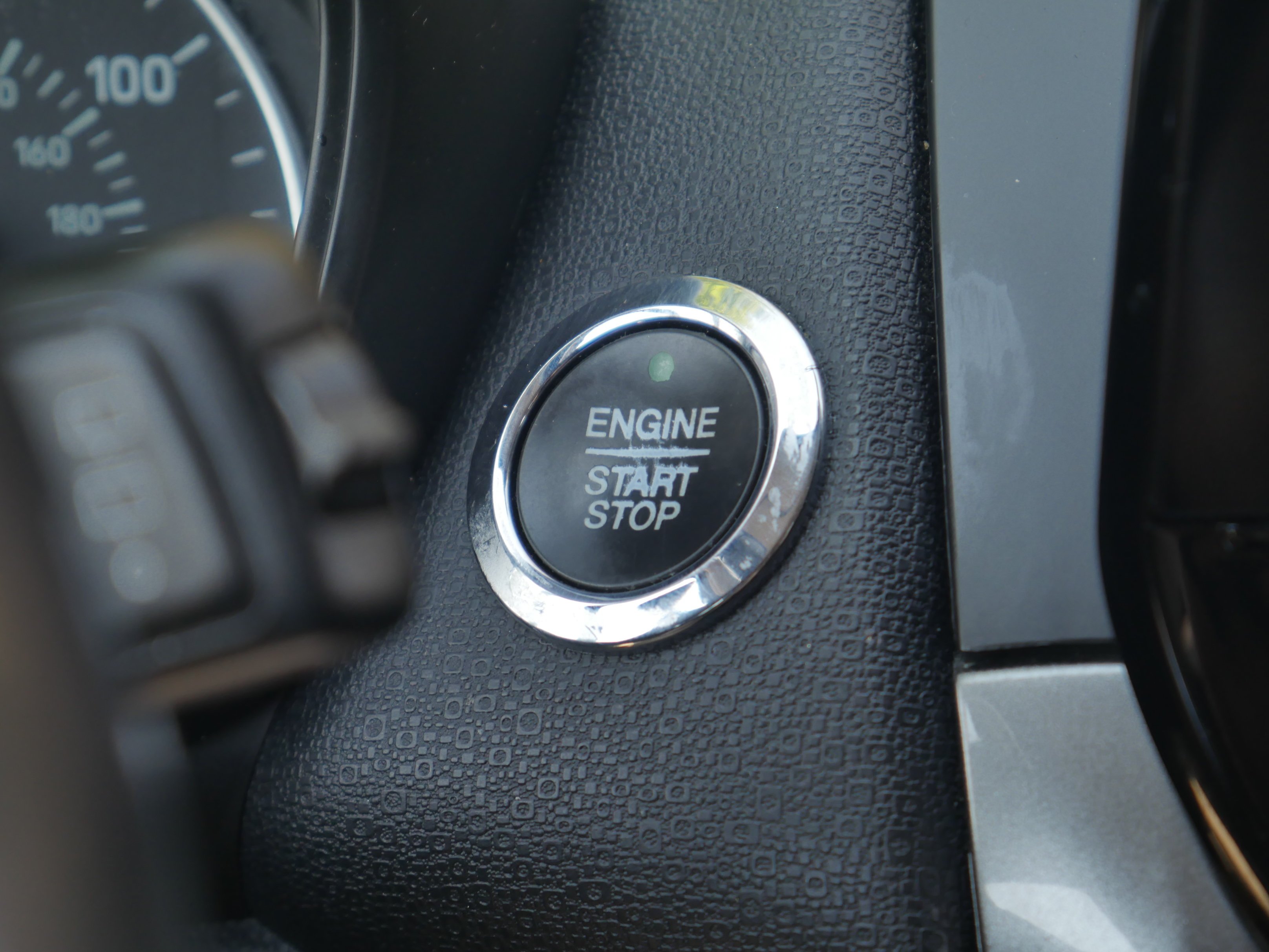 Used 2020 Moondust Silver Metallic Ford SES image 9