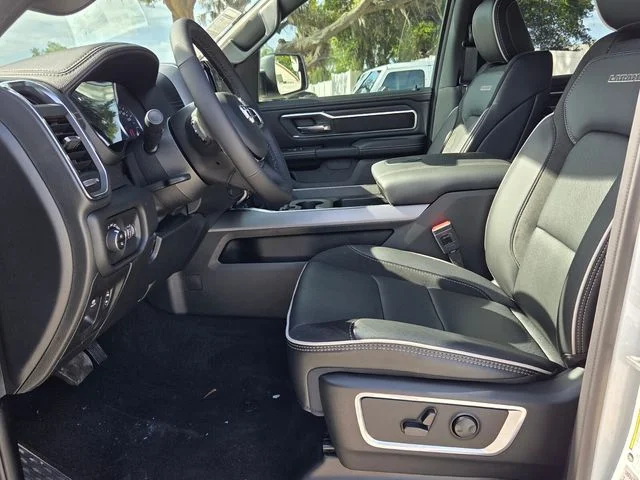 New 2026 Ivory White Tri-Coat Pearl-Coat Exterior Paint RAM Laramie image 11