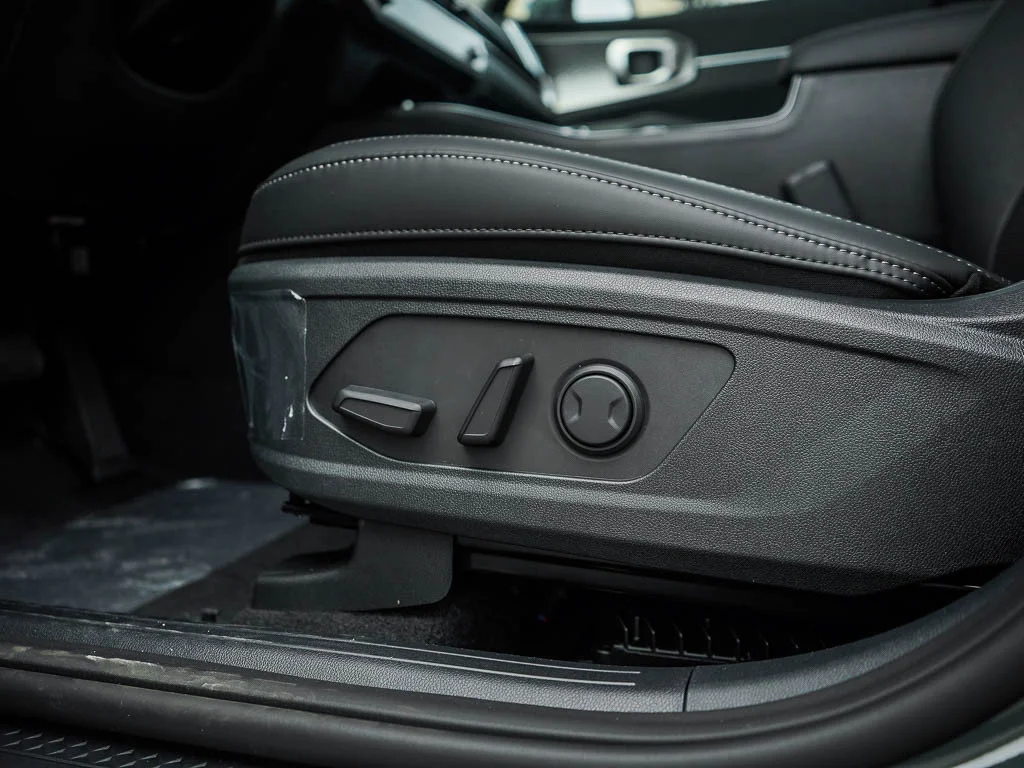 New 2026 Aurora Black Pearl Kia EX AWD image 21