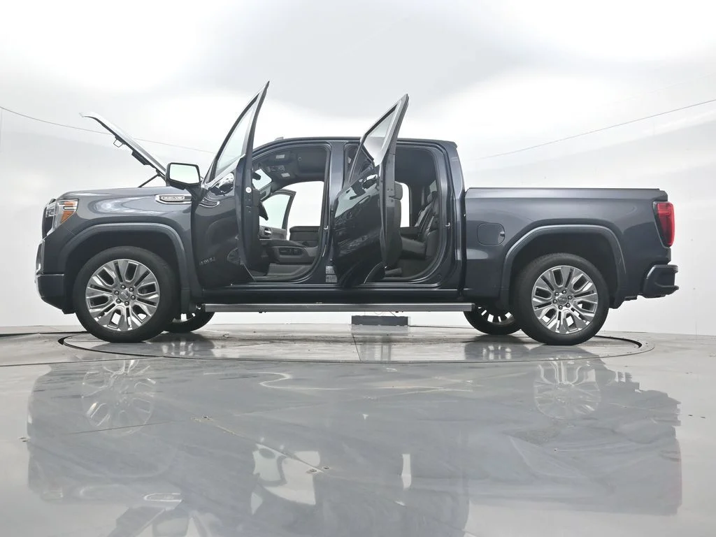 Used 2022 Blue GMC Denali image 43