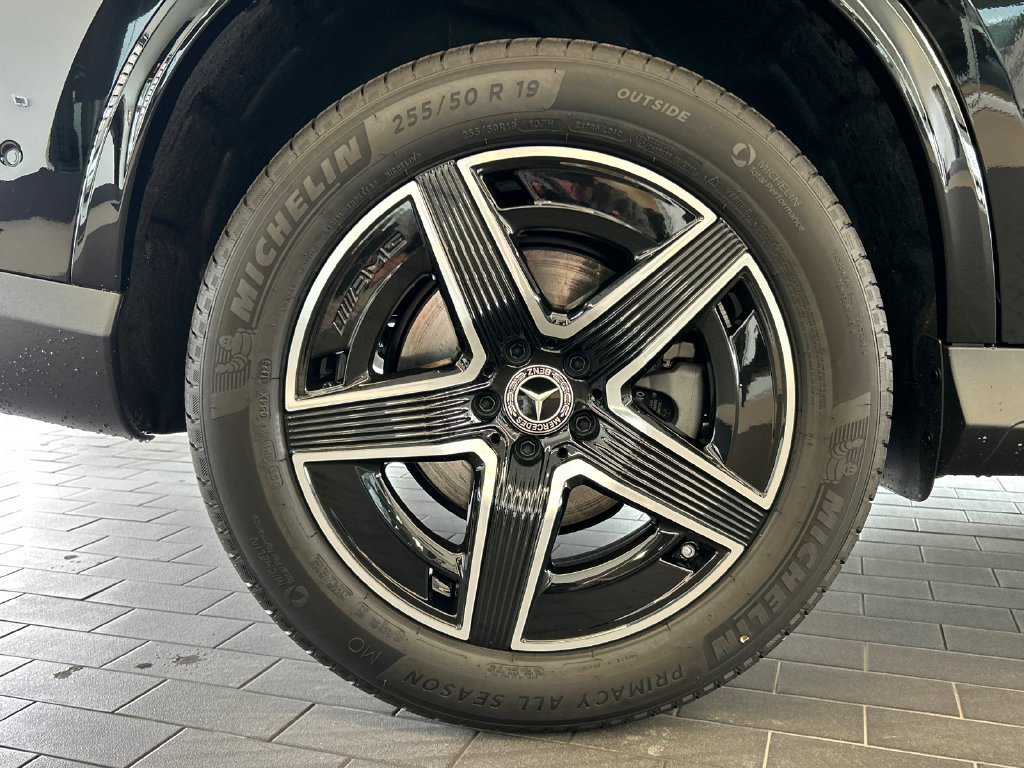 New 2027 Black Mercedes-Benz GLC 300 image 70