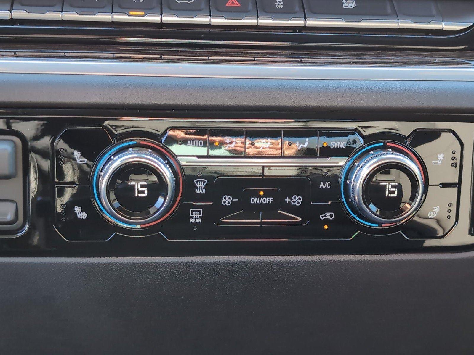 New 2026 Summit White GMC Elevation image 20