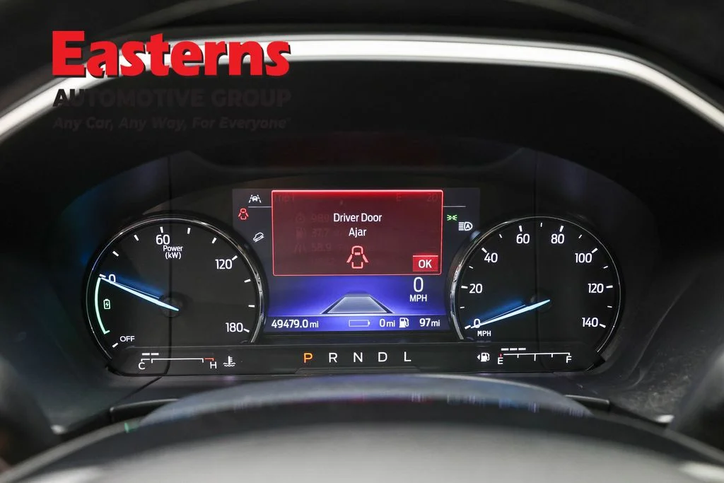Used 2022 Blue Ford SE image 18