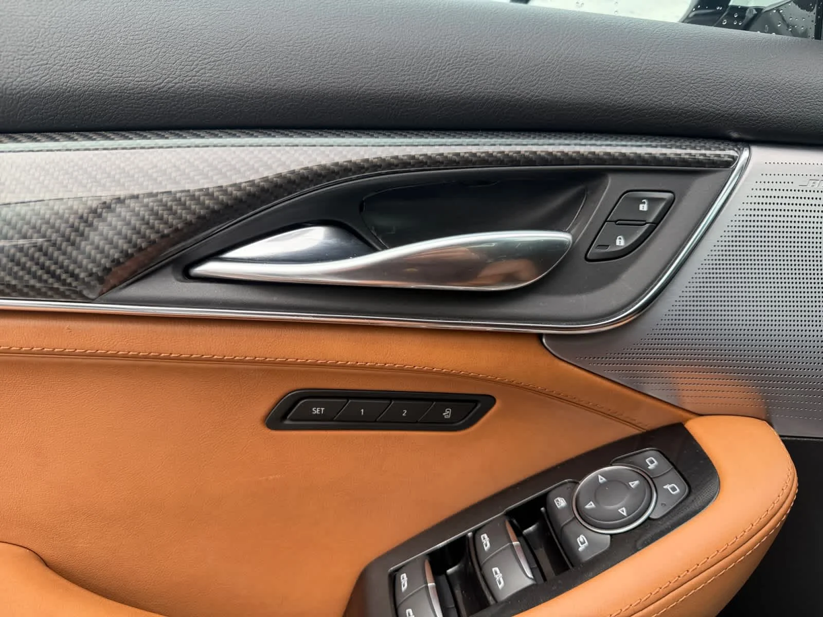 Used 2024 WH Cadillac Premium Luxury image 34