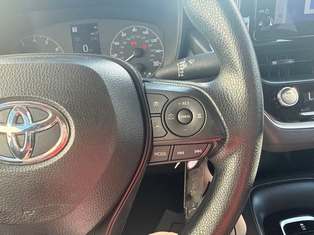 Used 2025  Toyota LE image 30