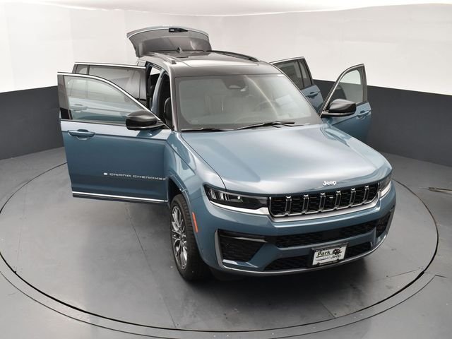 New 2026 Steel Blue Exterior Paint Jeep Summit image 25