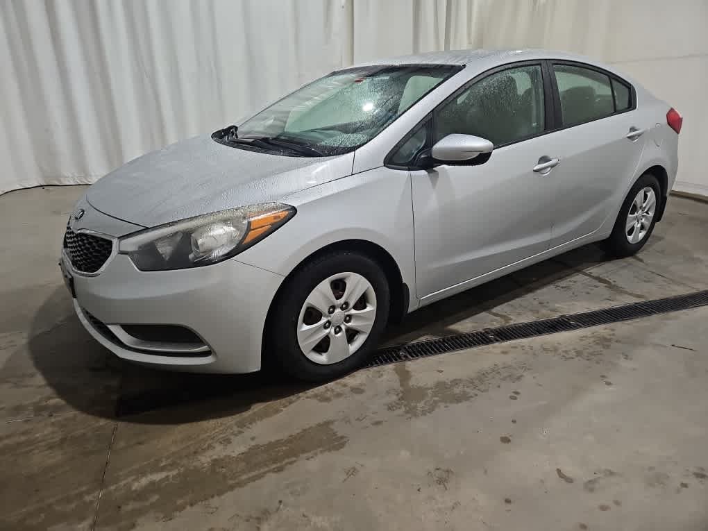 Used 2015 Silky Silver Kia LX image 2
