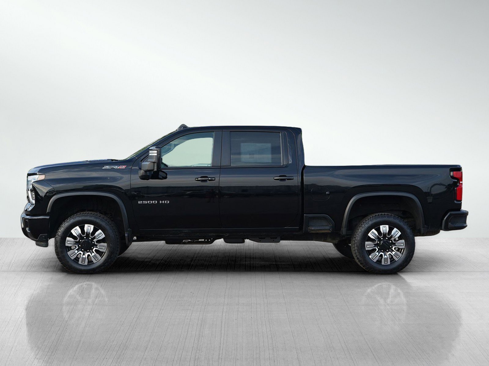 Used 2024 Chevrolet Silverado 2500HD ZR2 with VIN 1GC4YYEY0RF374741 for sale in White Bear Lake, Minnesota
