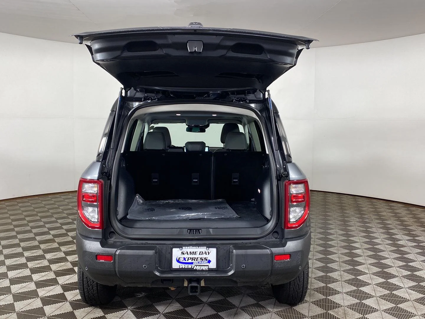New 2026 Carbonized Gray Metallic Ford Badlands image 22