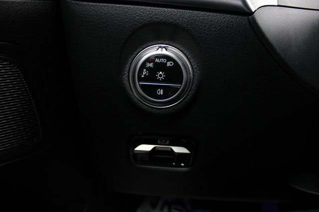 2025 Mercedes-Benz C-Class Sedan C 300 - Photo 62