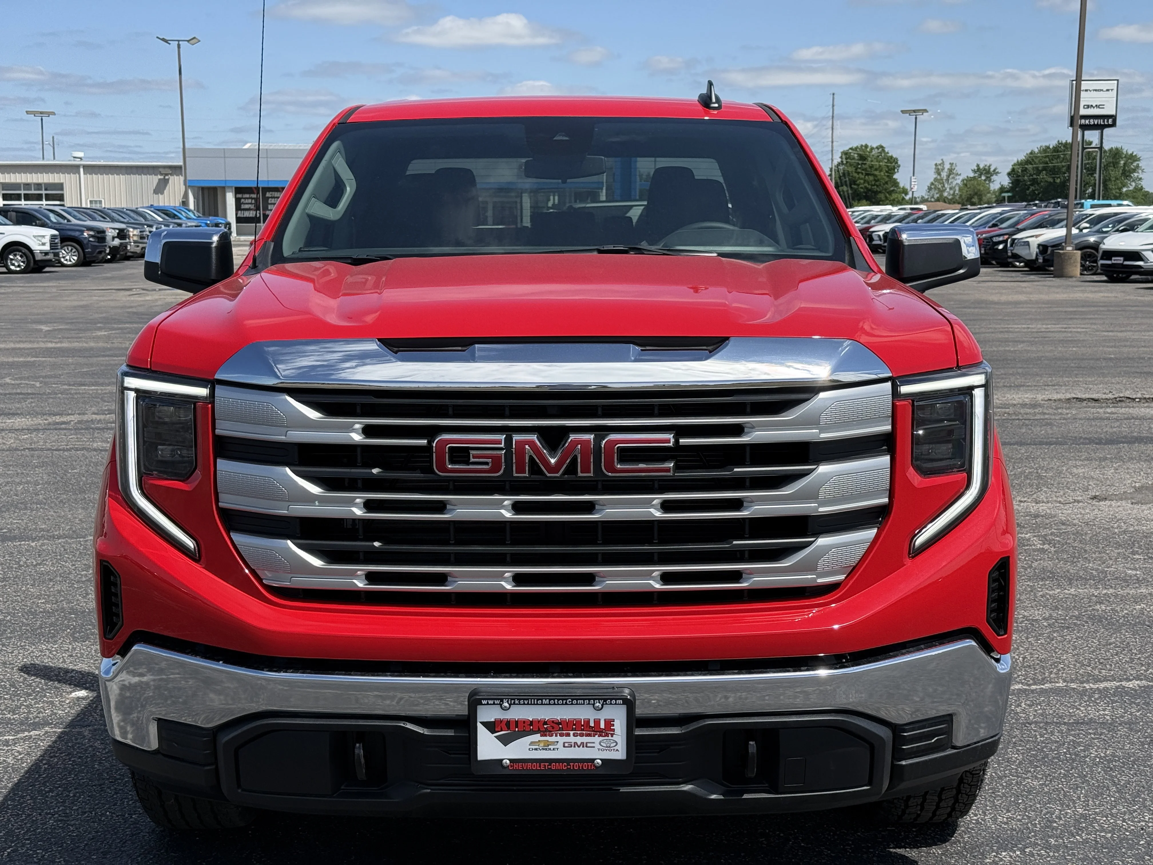 2026 GMC Sierra 1500 SLE - Photo 10