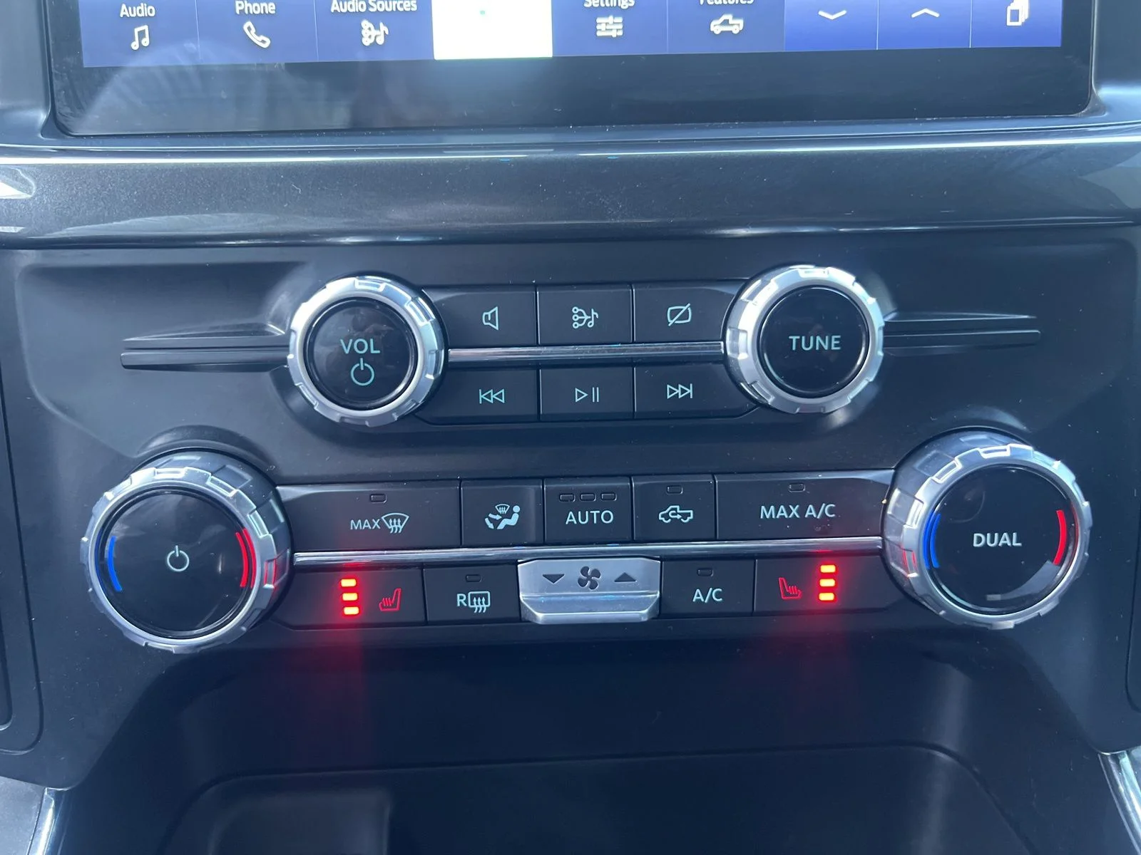 Used 2022 Black Metallic Ford XLT image 22