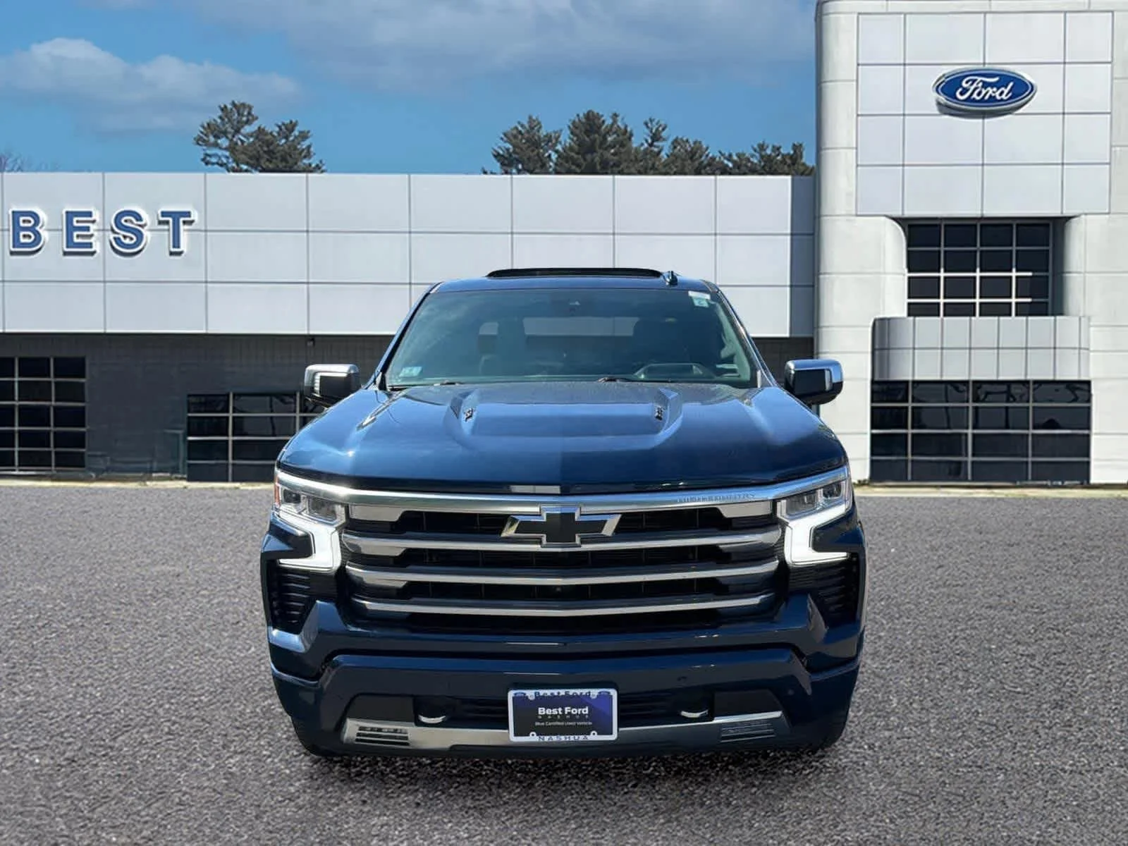 Used 2023 Northsky Blue Metallic Chevrolet High Country image 2