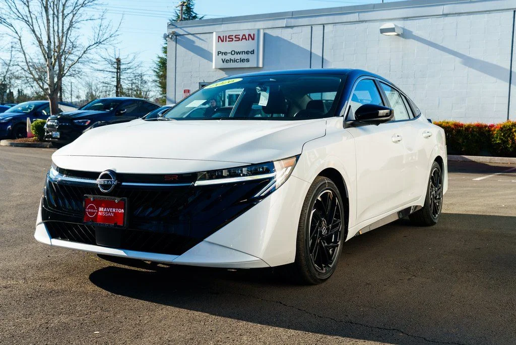 New 2026 Aspen White TriCoat / Super Black Two-tone Nissan SR image 3