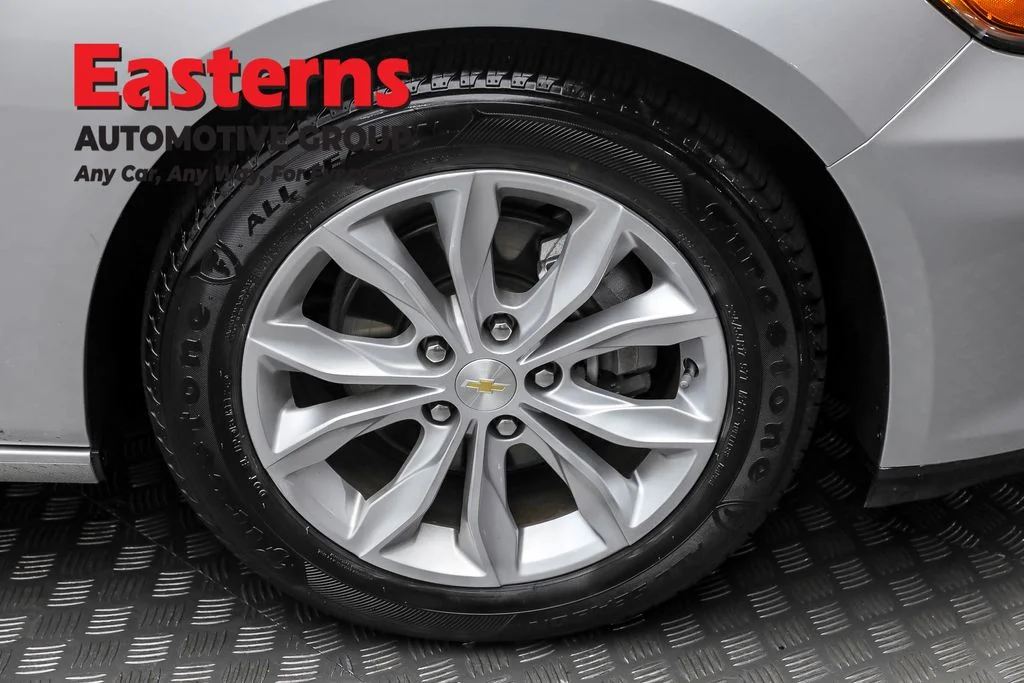 Used 2022 Silver Chevrolet LT image 28