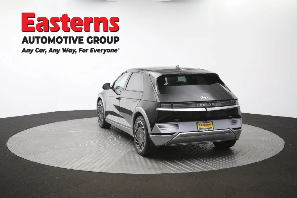 Used 2023 Black Hyundai Limited image 70