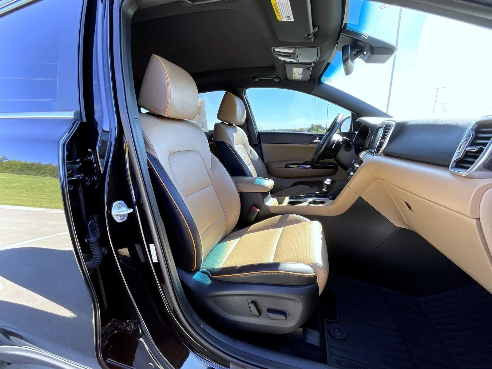Used 2019 Red Kia SX image 16