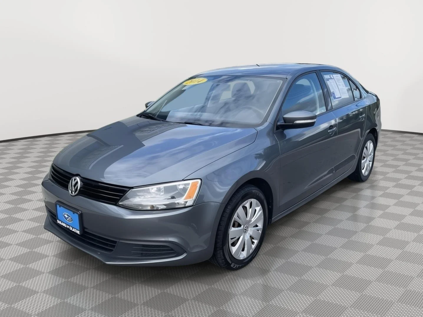 Used 2014 Platinum Gray Metallic Volkswagen SE image 10