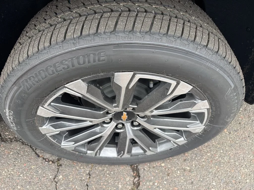 2026 Chevrolet Suburban High Country - Photo 13