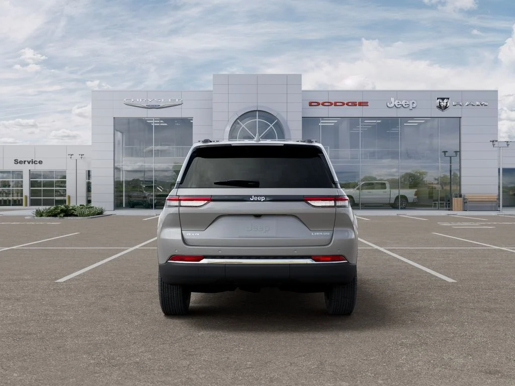 New 2026 Silver Zynith Jeep Laredo image 7