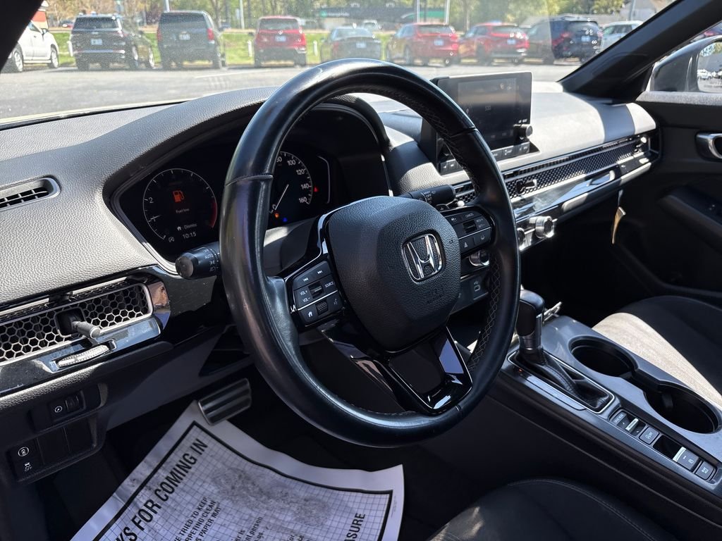 Used 2023  Honda Sport image 11