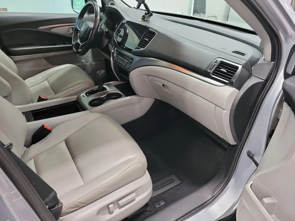 Used 2019  Honda EX-L image 22