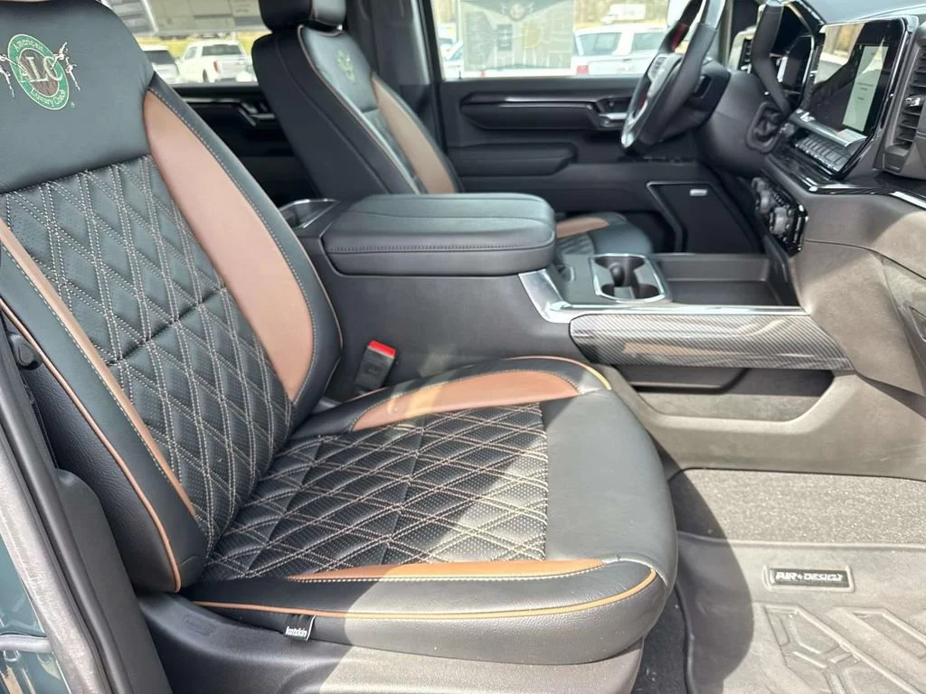 2025 Chevrolet Silverado 2500 HD LTZ - Photo 22