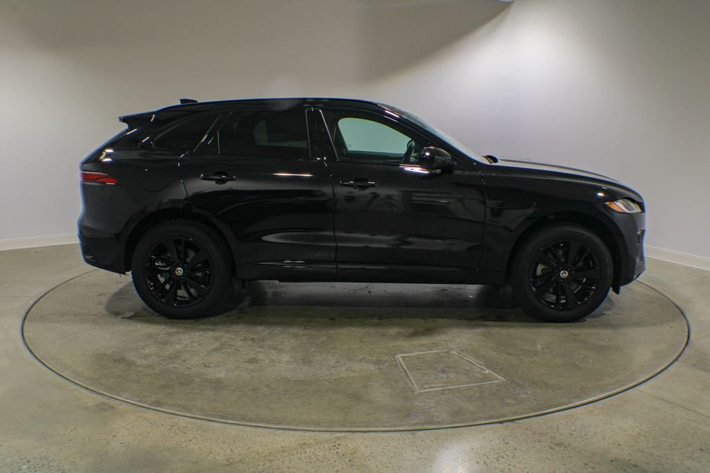 2026 Jaguar F-Pace R-Dynamic S - Photo 7