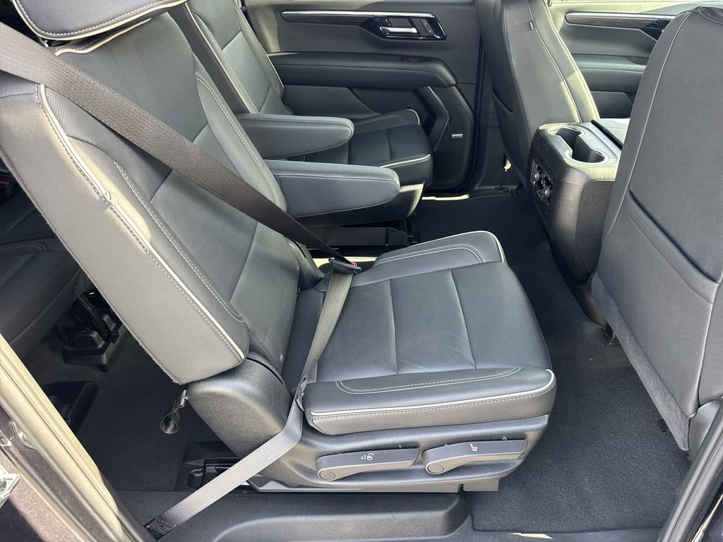 2025 Chevrolet Suburban Premier - Photo 15