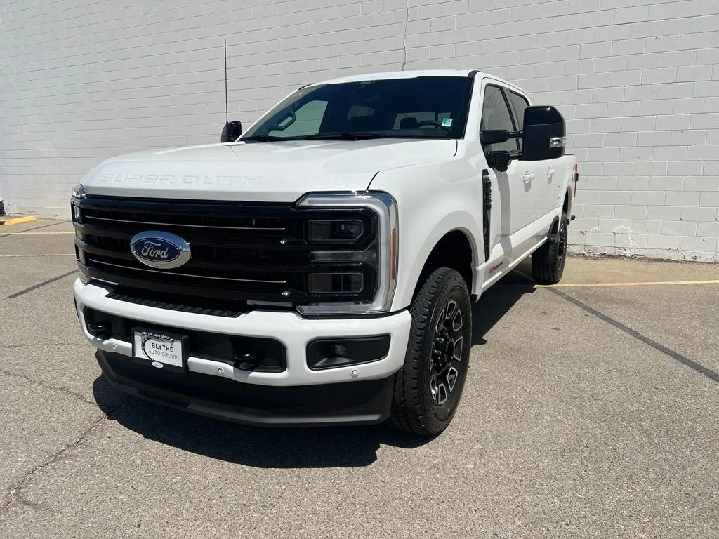 New 2026 Star White Metallic Tri-Coat Ford F-250® Platinum® image 1