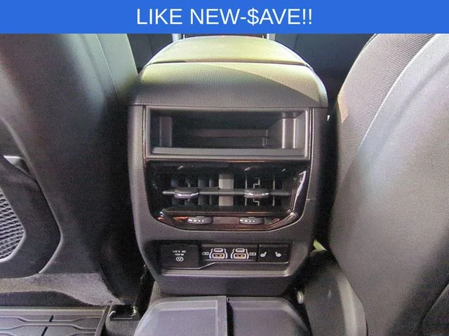 Used 2025 Silver Jeep Trailhawk 4xe image 32