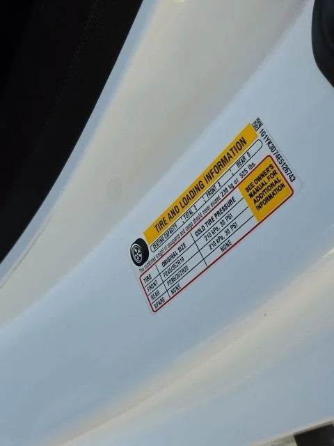 Used 2014 White Chevrolet Z51 image 30