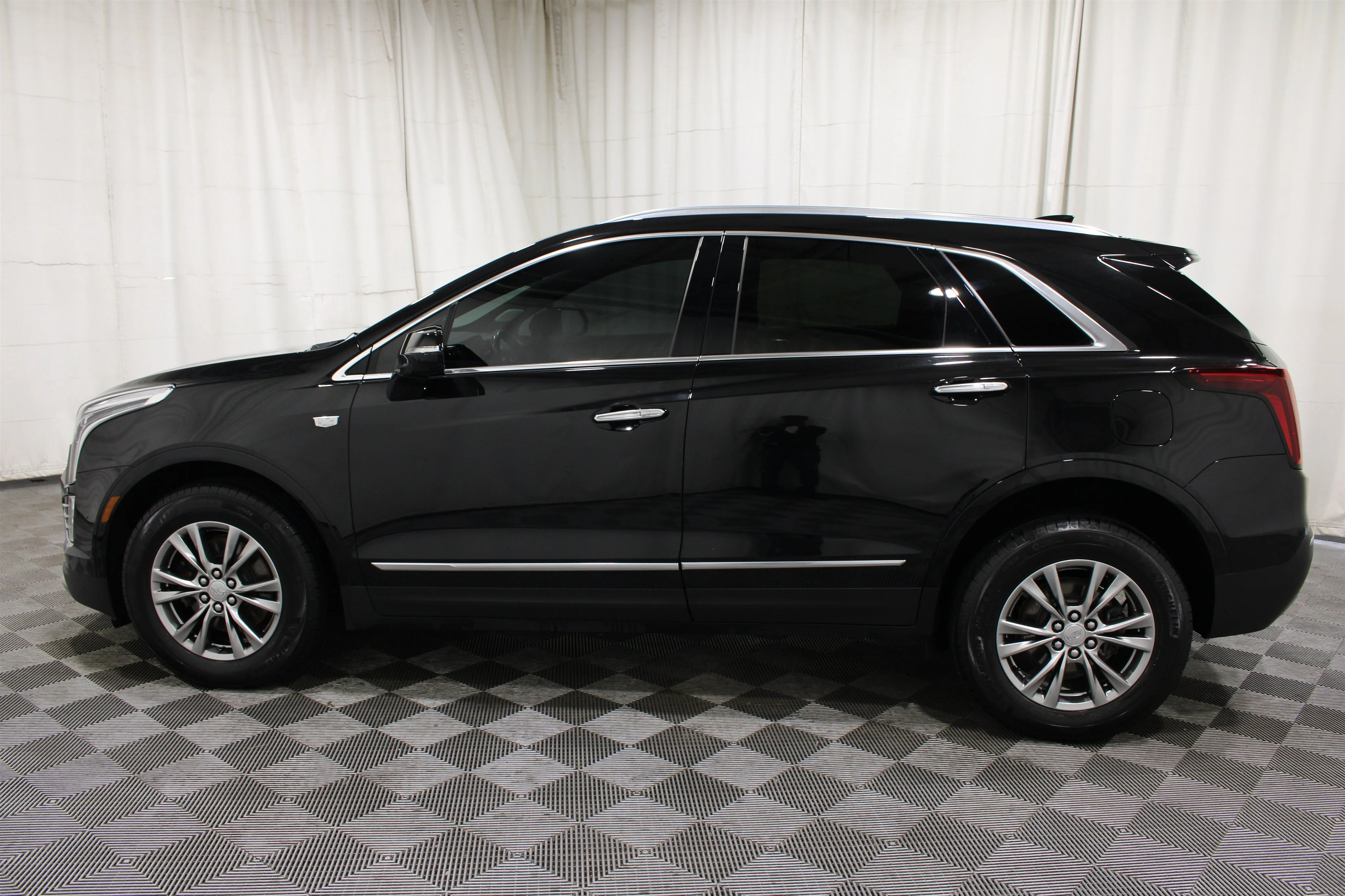 Used 2021 Stellar Black Metallic Cadillac AWD Premium Luxury image 36